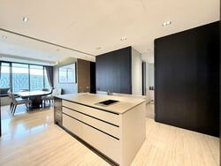 TwentyOne Angullia Park (D9), Condominium #560446461